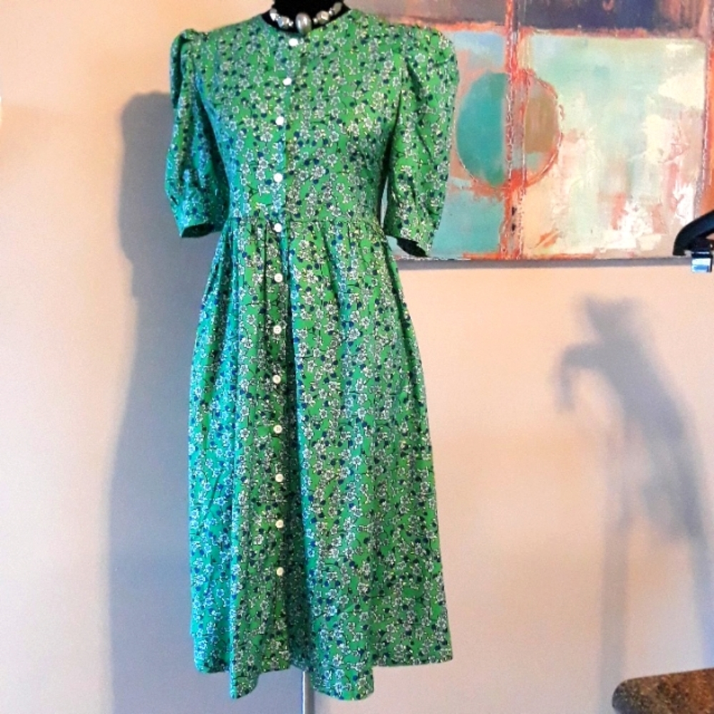Aly Daly Floral Print/ Button Front Dress Size M
